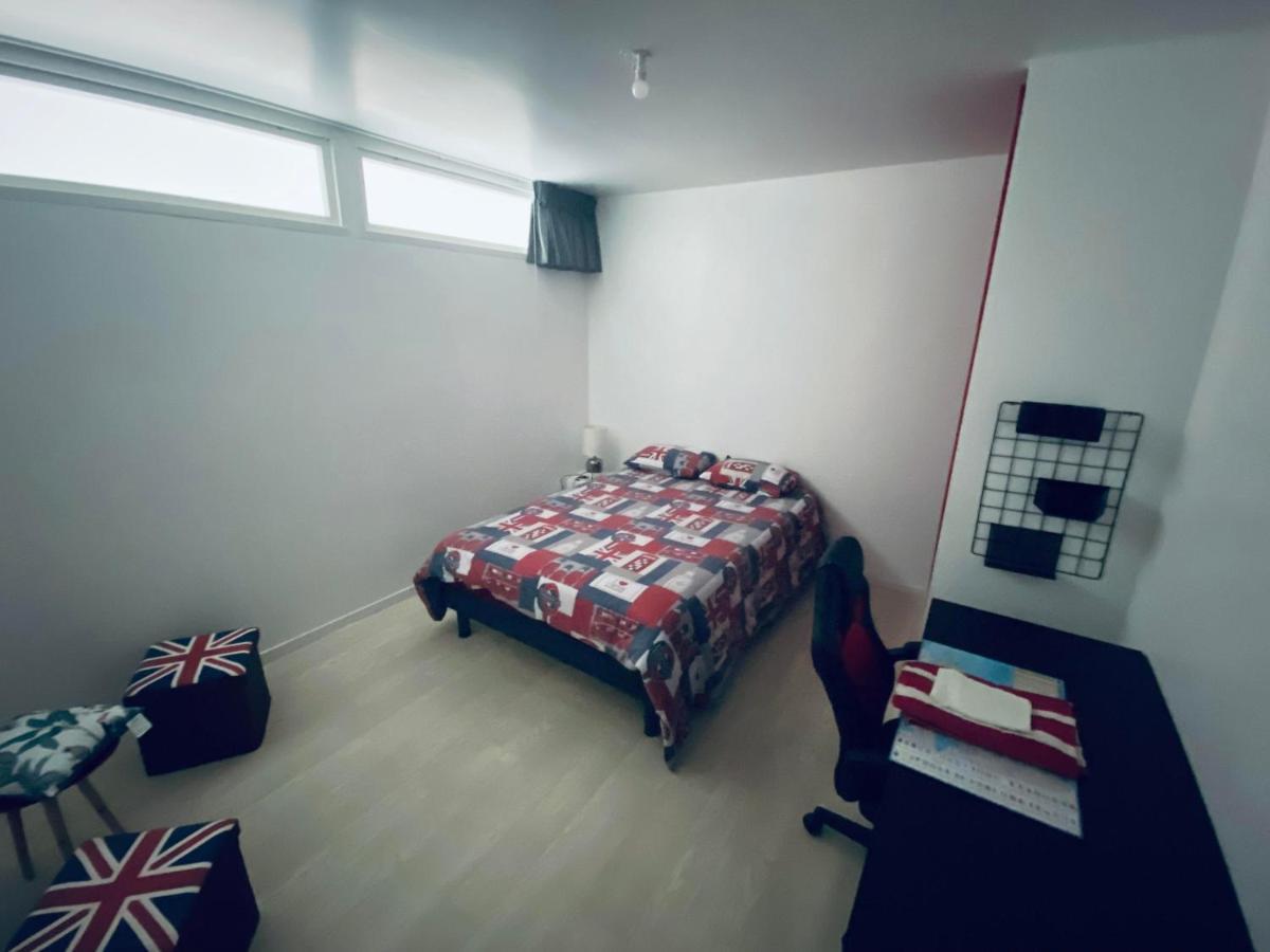 Apartament Chambre Privee Face A La Gare Tarbes Zewnętrze zdjęcie