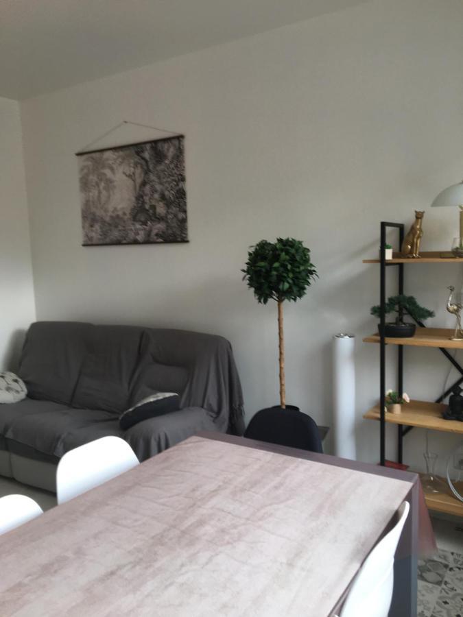 Apartament Chambre Privee Face A La Gare Tarbes Zewnętrze zdjęcie